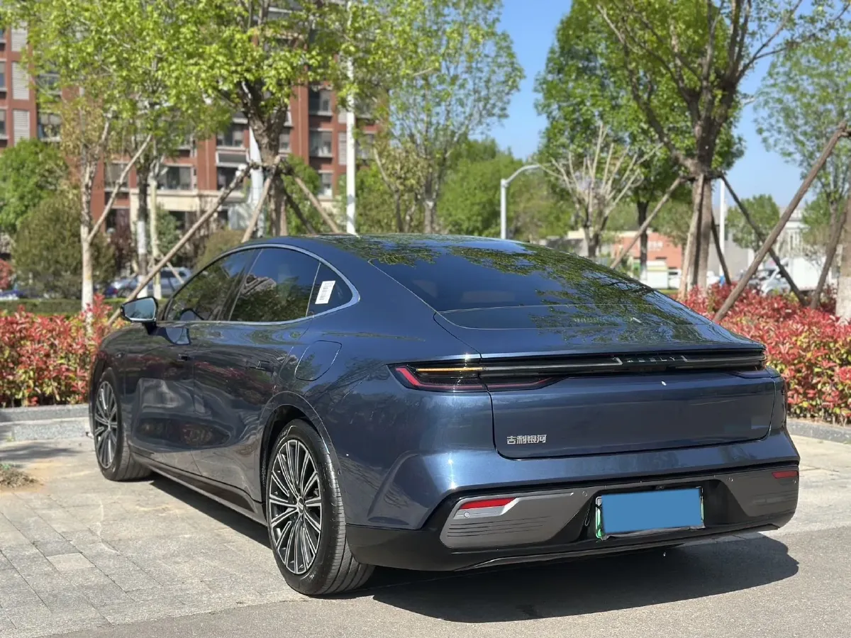 2025 Geely Galaxy Starshine 8 1.5T 163HP L4 3DHT PHEV 27.69KWH,autocango,china used car exporter,china ev exporter,chinese used car exporter,chinese used ev exporter