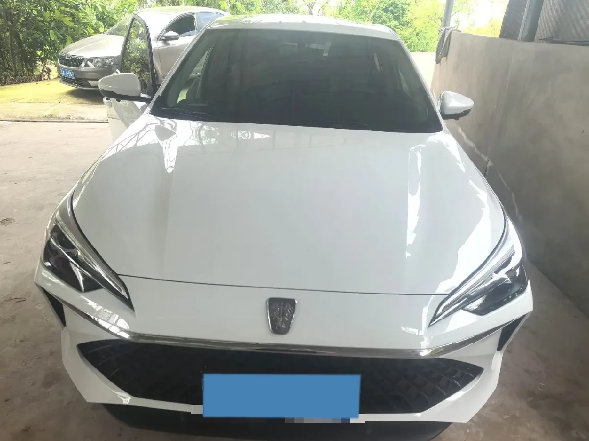 2024 Roewe i5 1.5L 129HP L4 CVT,autocango,china used car exporter,china ev exporter,chinese used car exporter,chinese used ev exporter