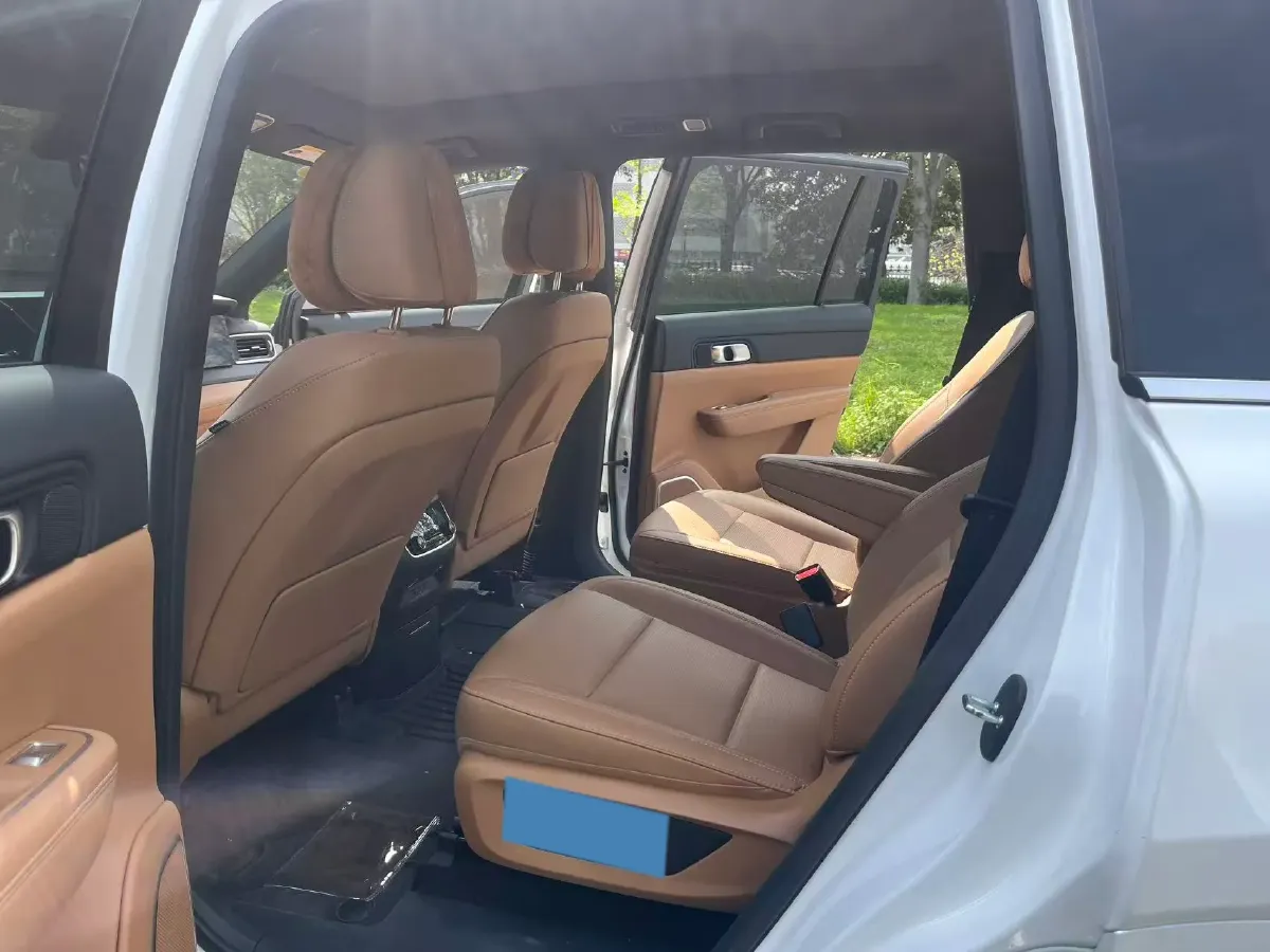 2021 Li ONE Range Extended 131HP REEV 40.5KWH,autocango,china used car exporter,china ev exporter,chinese used car exporter,chinese used ev exporter