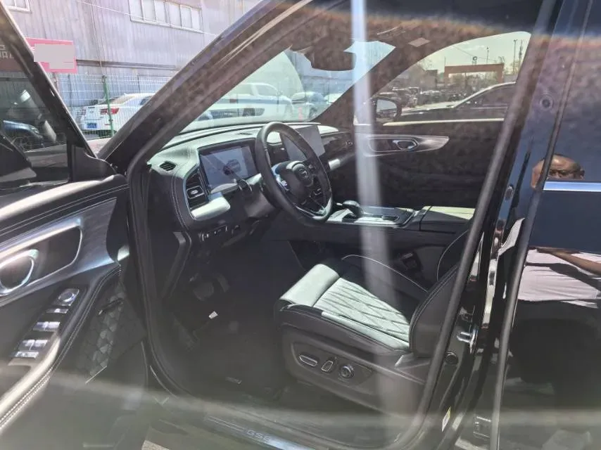 2025 GAC Trumpchi GS8 2.0T 252HP L4 8AT,autocango,china used car exporter,china ev exporter,chinese used car exporter,chinese used ev exporter