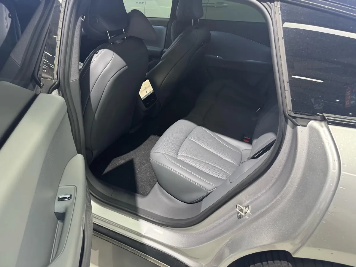 2024 Xpeng P7+ BEV 60.7KWH,autocango,china used car exporter,china ev exporter,chinese used car exporter,chinese used ev exporter