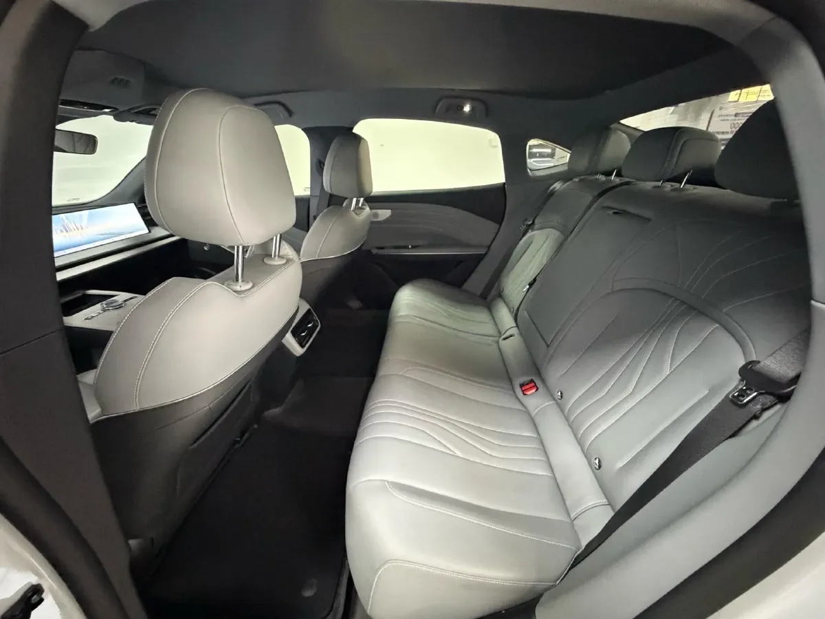 2024 Geely Galaxy E8 BEV 62KWH,autocango,china used car exporter,china ev exporter,chinese used car exporter,chinese used ev exporter