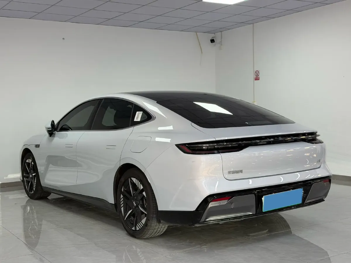 2024 Geely Galaxy E8 BEV 62KWH,autocango,china used car exporter,china ev exporter,chinese used car exporter,chinese used ev exporter