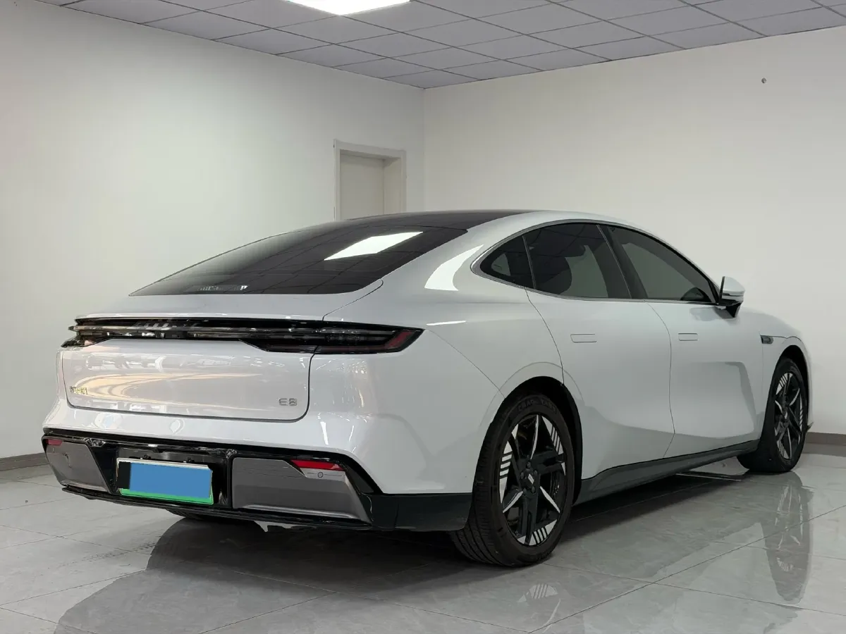 2024 Geely Galaxy E8 BEV 62KWH,autocango,china used car exporter,china ev exporter,chinese used car exporter,chinese used ev exporter