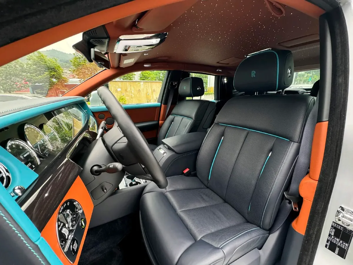 2018 Rolls-Royce Phantom 6.7T 571HP V12 8AT,autocango,china used car exporter,china ev exporter,chinese used car exporter,chinese used ev exporter