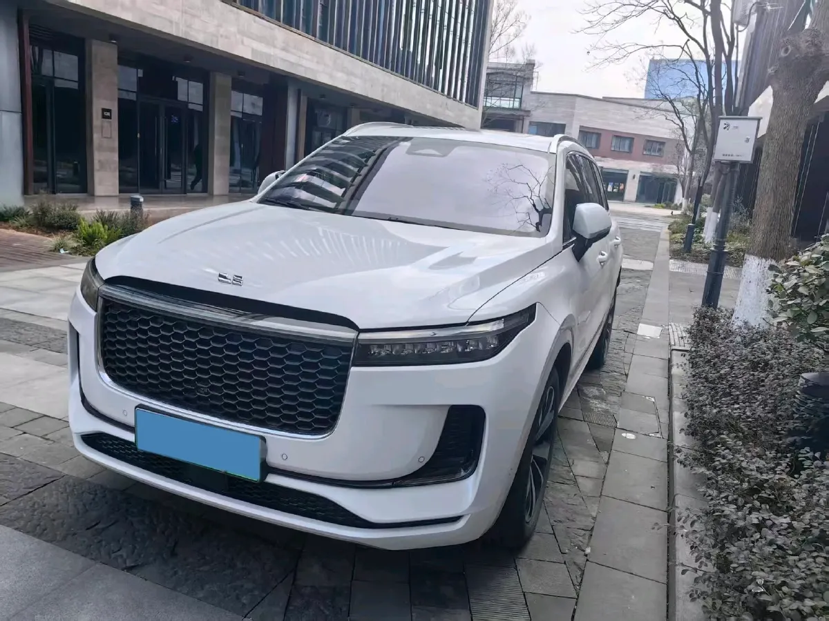 2021 Li ONE Range Extended 131HP REEV 40.5KWH,autocango,china used car exporter,china ev exporter,chinese used car exporter,chinese used ev exporter