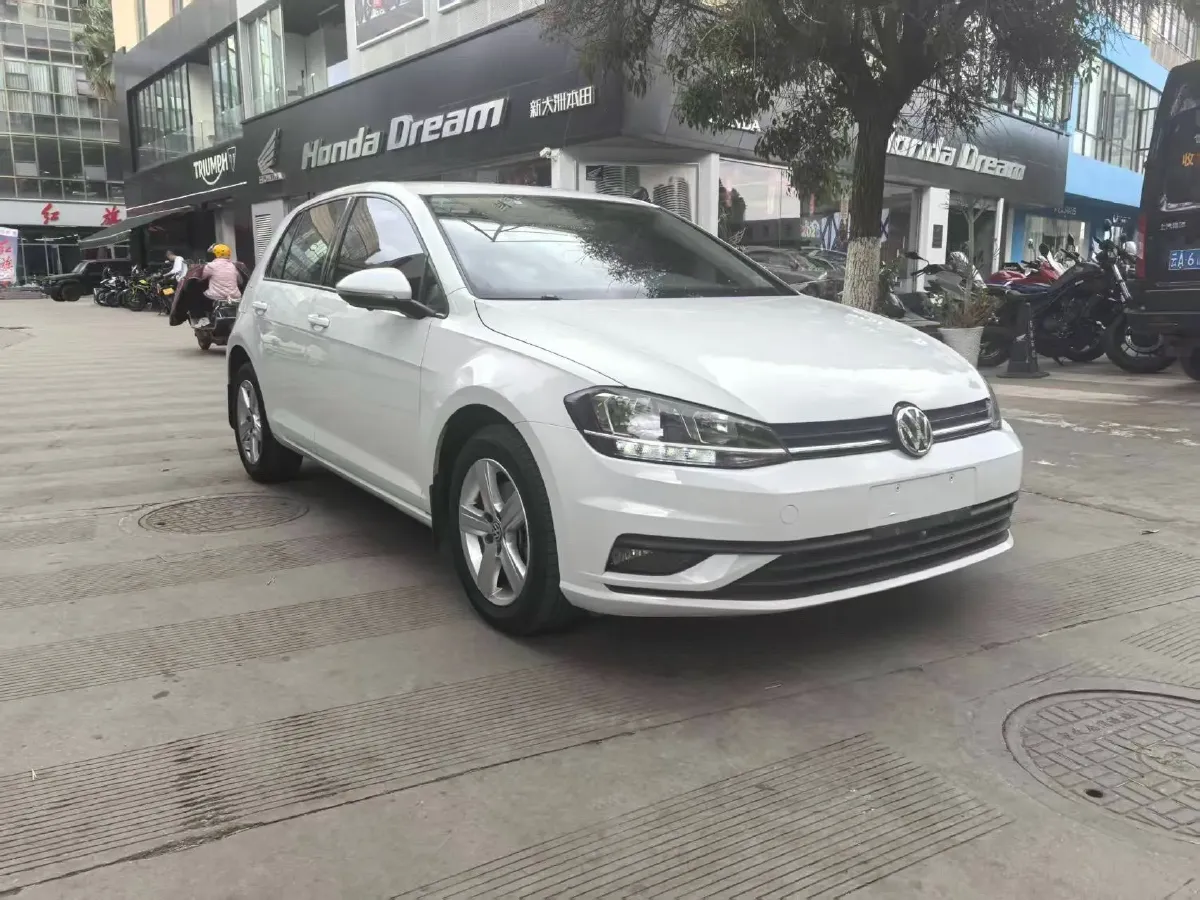 2019 Volkswagen Golf 1.6L 110HP L4 6AT,autocango,china used car exporter,china ev exporter,chinese used car exporter,chinese used ev exporter