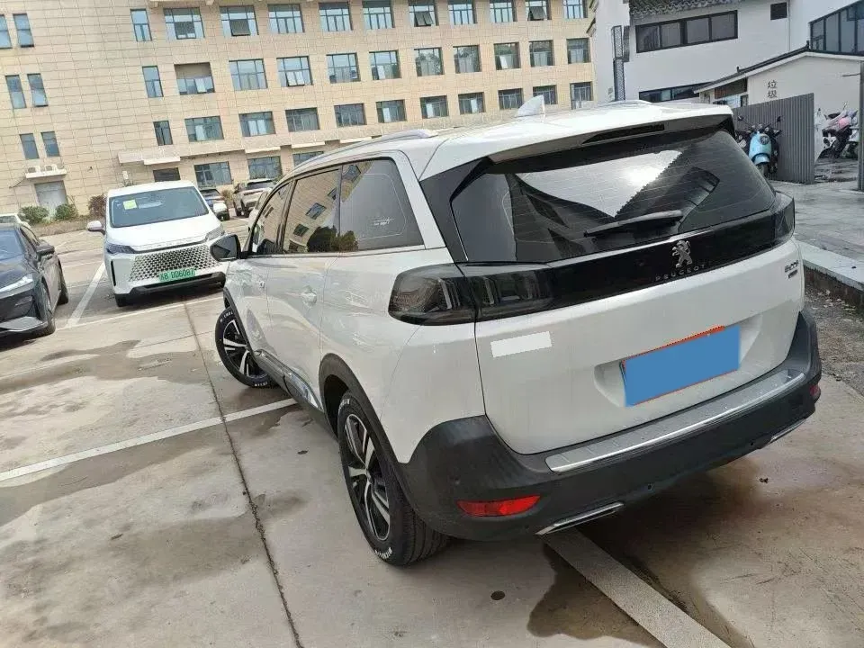 2021 Peugeot 5008 1.8T 211HP L4 8AT,autocango,china used car exporter,china ev exporter,chinese used car exporter,chinese used ev exporter