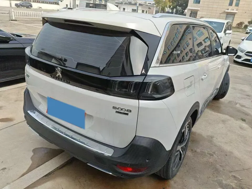 2021 Peugeot 5008 1.8T 211HP L4 8AT,autocango,china used car exporter,china ev exporter,chinese used car exporter,chinese used ev exporter