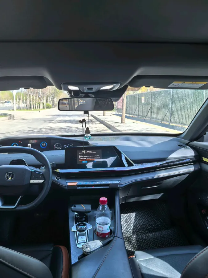 2023 ChangAn UNI-V 1.5T 188HP L4 7DCT,autocango,china used car exporter,china ev exporter,chinese used car exporter,chinese used ev exporter