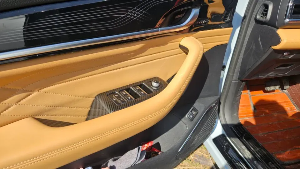 2022 Geely Monjaro 1.5T 150HP L3 3DHT PHEV 41.2KWH,autocango,china used car exporter,china ev exporter,chinese used car exporter,chinese used ev exporter