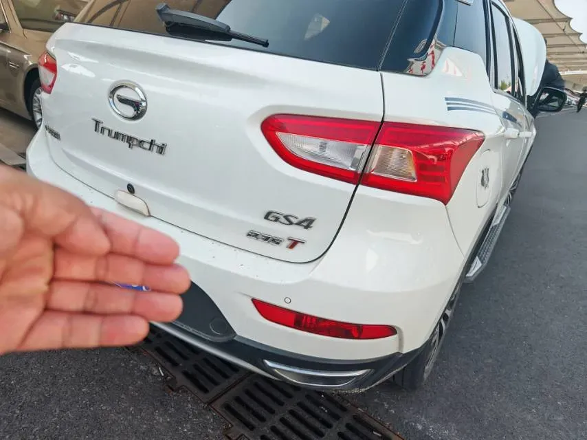 2018 GAC Trumpchi GS4 1.5T 152HP L4 6MT,autocango,china used car exporter,china ev exporter,chinese used car exporter,chinese used ev exporter
