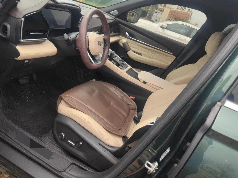 2025 Geely Monjaro 2.0T 238HP L4 8AT,autocango,china used car exporter,china ev exporter,chinese used car exporter,chinese used ev exporter