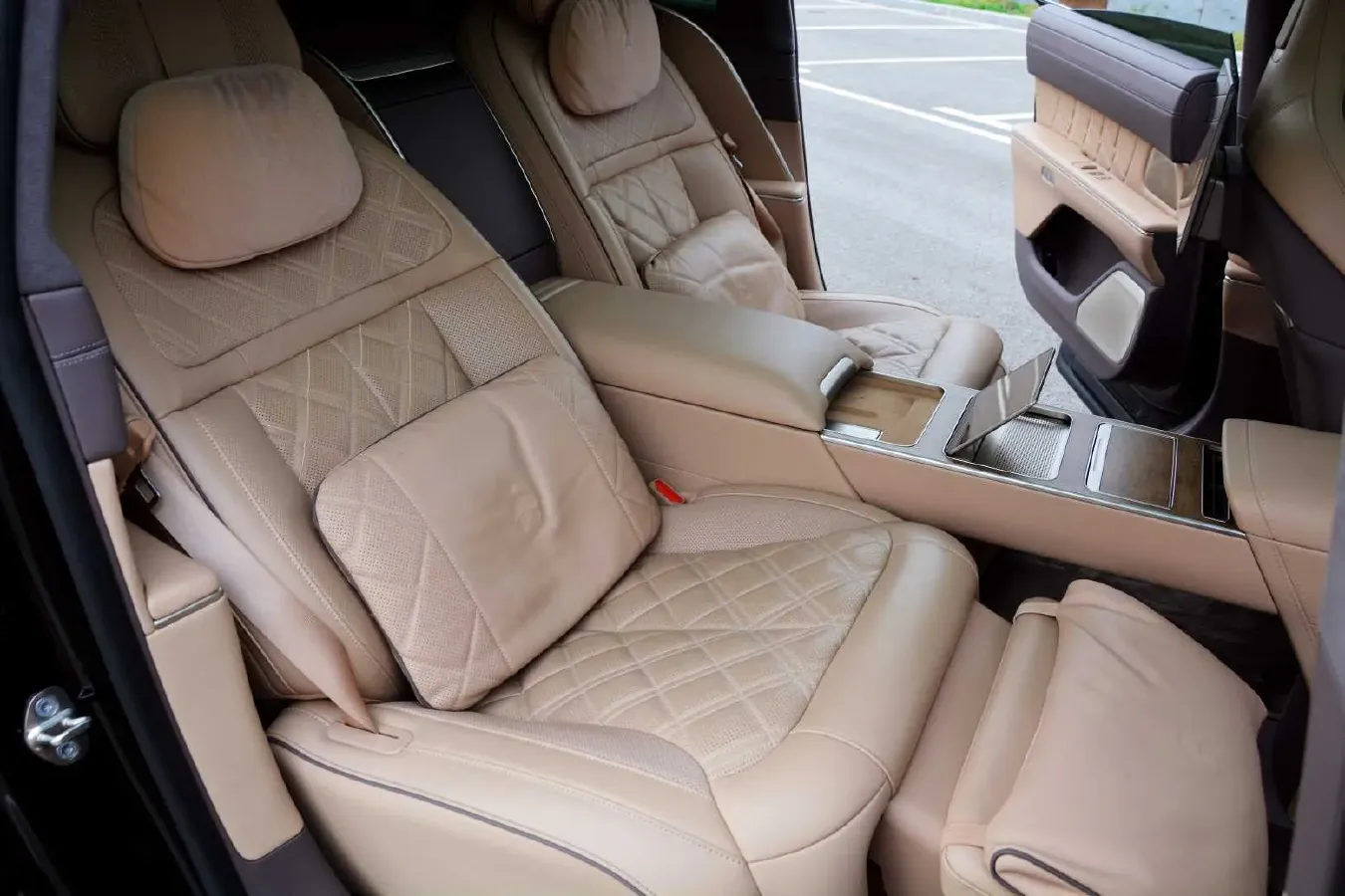 2025 NIO ET9 BEV 100KWH,autocango,china used car exporter,china ev exporter,chinese used car exporter,chinese used ev exporter