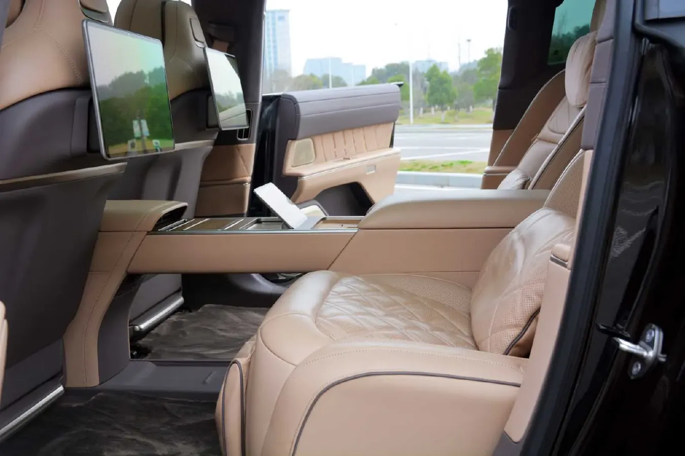 2025 NIO ET9 BEV 100KWH,autocango,china used car exporter,china ev exporter,chinese used car exporter,chinese used ev exporter