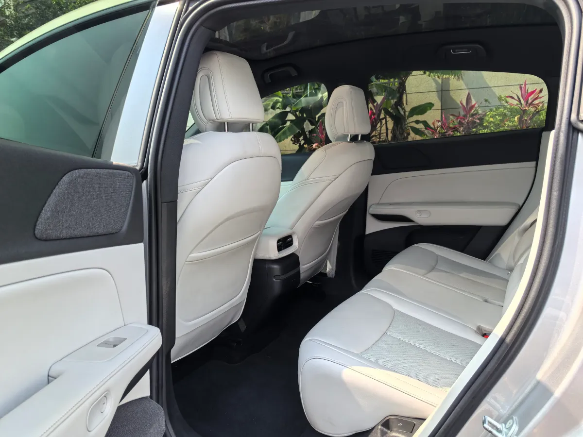 2023 Xpeng G6 BEV 87.5KWH,autocango,china used car exporter,china ev exporter,chinese used car exporter,chinese used ev exporter