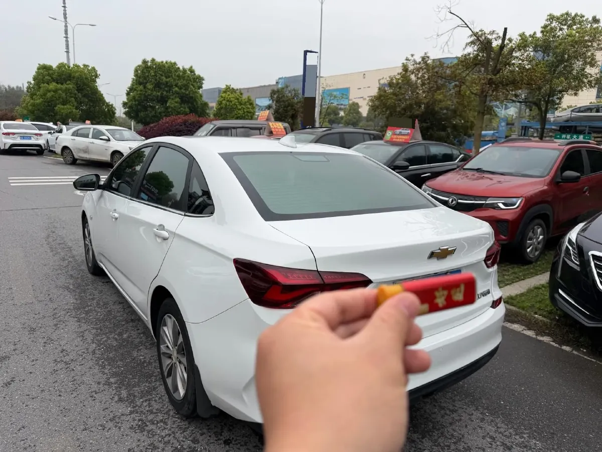 2021 Chevrolet Monza 1.5L 113HP L4 6AT,autocango,china used car exporter,china ev exporter,chinese used car exporter,chinese used ev exporter