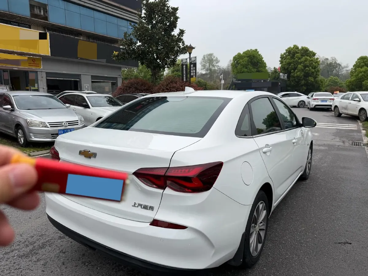 2021 Chevrolet Monza 1.5L 113HP L4 6AT,autocango,china used car exporter,china ev exporter,chinese used car exporter,chinese used ev exporter