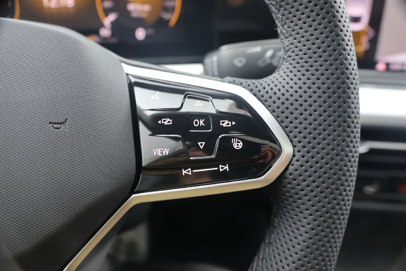 2023 Volkswagen Lamando 1.4T 150HP L4 7DCT,autocango,china used car exporter,china ev exporter,chinese used car exporter,chinese used ev exporter