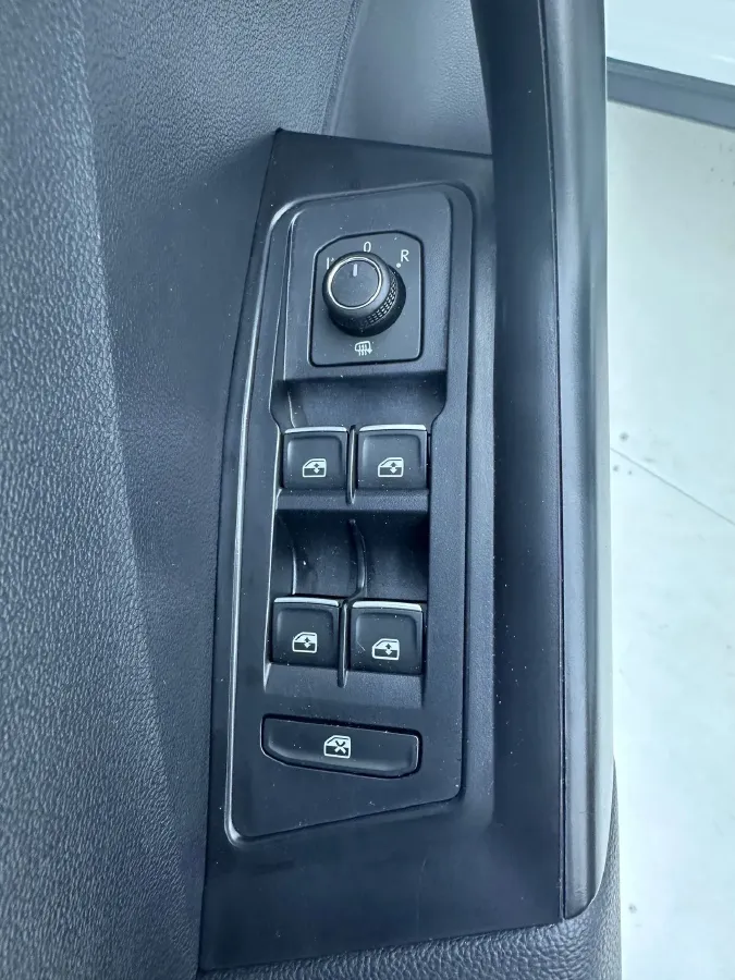 2022 Volkswagen T-Roc 1.4T 150HP L4 7DCT,autocango,china used car exporter,china ev exporter,chinese used car exporter,chinese used ev exporter