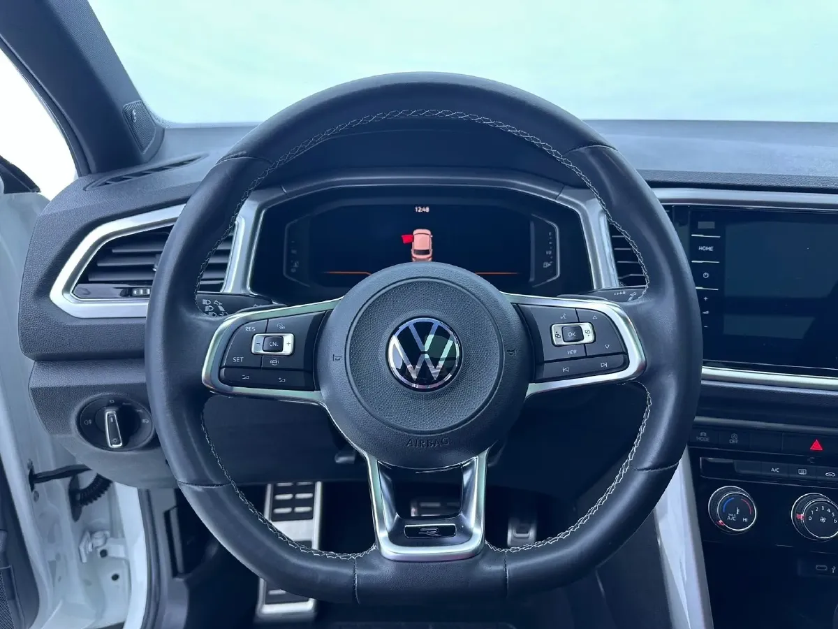 2022 Volkswagen T-Roc 1.4T 150HP L4 7DCT,autocango,china used car exporter,china ev exporter,chinese used car exporter,chinese used ev exporter