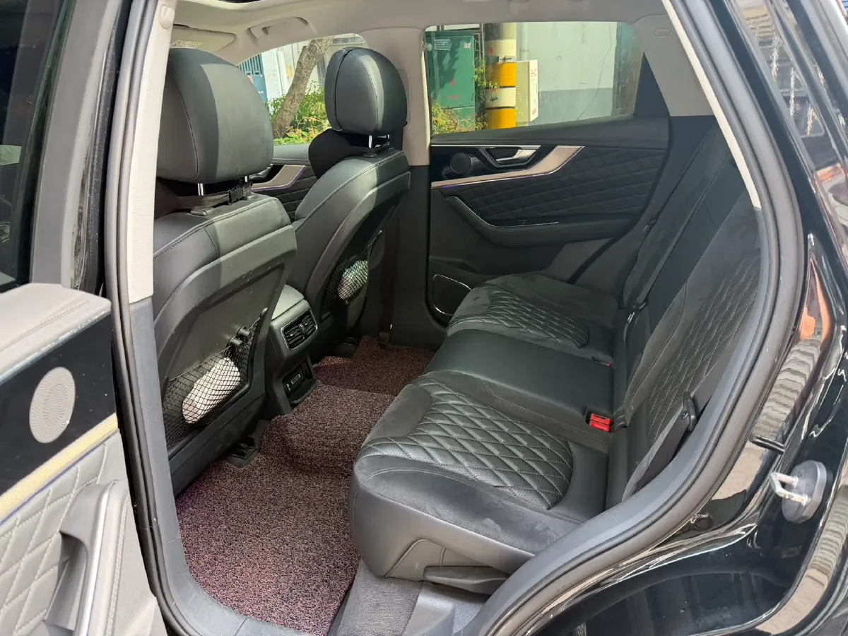 2019 HongQi HS5 2.0T 224HP L4 6AT,autocango,china used car exporter,china ev exporter,chinese used car exporter,chinese used ev exporter