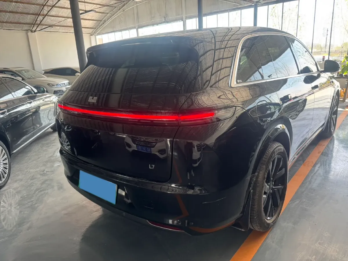 2023 Li L7 Range Extended 154HP REEV 40.9KWH,autocango,china used car exporter,china ev exporter,chinese used car exporter,chinese used ev exporter