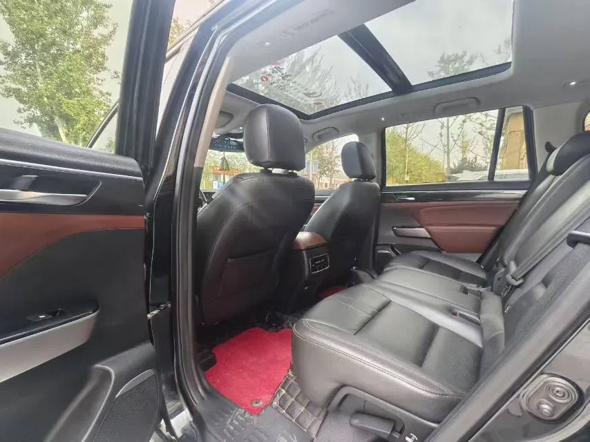 2017 GAC Trumpchi GS8 2.0T 201HP L4 6AT,autocango,china used car exporter,china ev exporter,chinese used car exporter,chinese used ev exporter