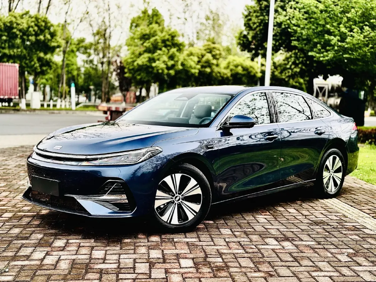 2025 Geely Galaxy A7 1.5L 112HP L4 1DHT PHEV,autocango,china used car exporter,china ev exporter,chinese used car exporter,chinese used ev exporter