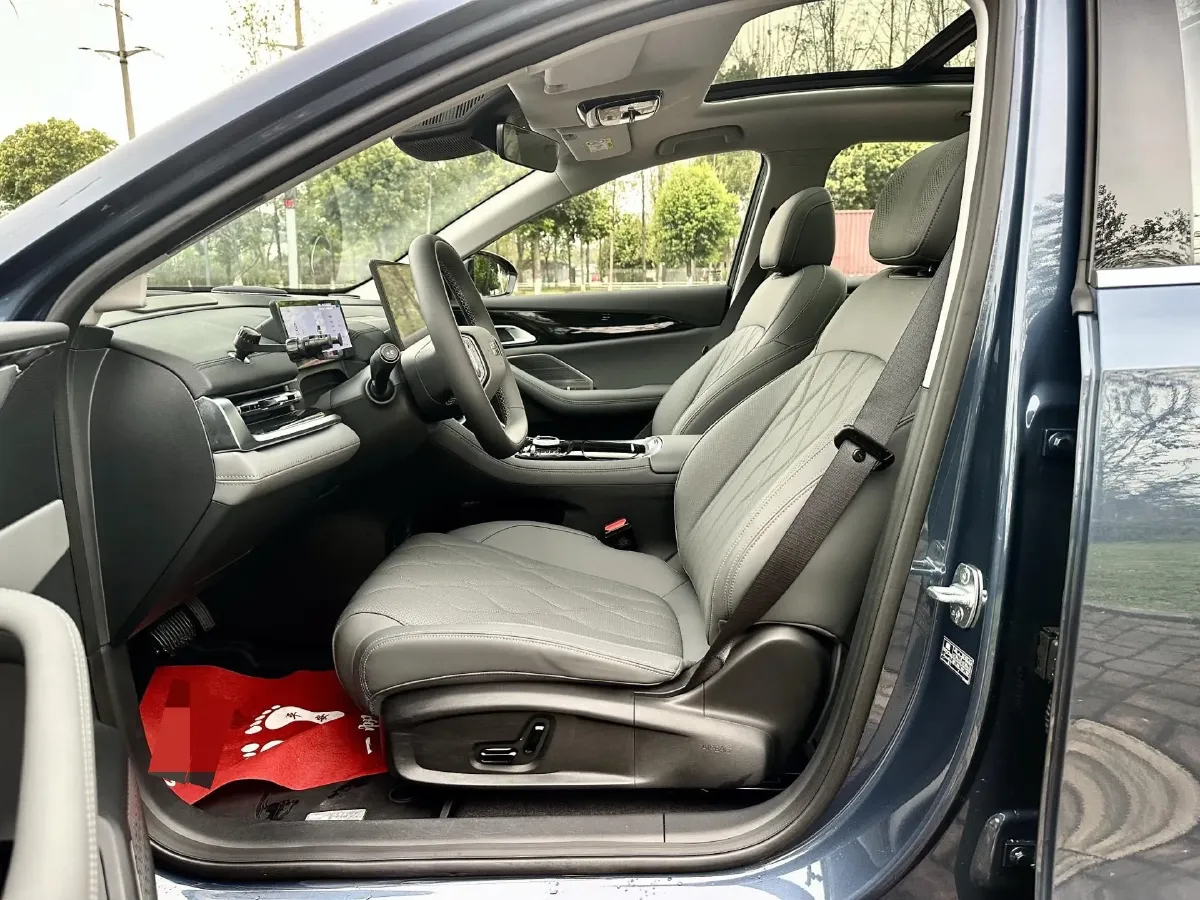 2025 Geely Galaxy A7 1.5L 112HP L4 1DHT PHEV,autocango,china used car exporter,china ev exporter,chinese used car exporter,chinese used ev exporter