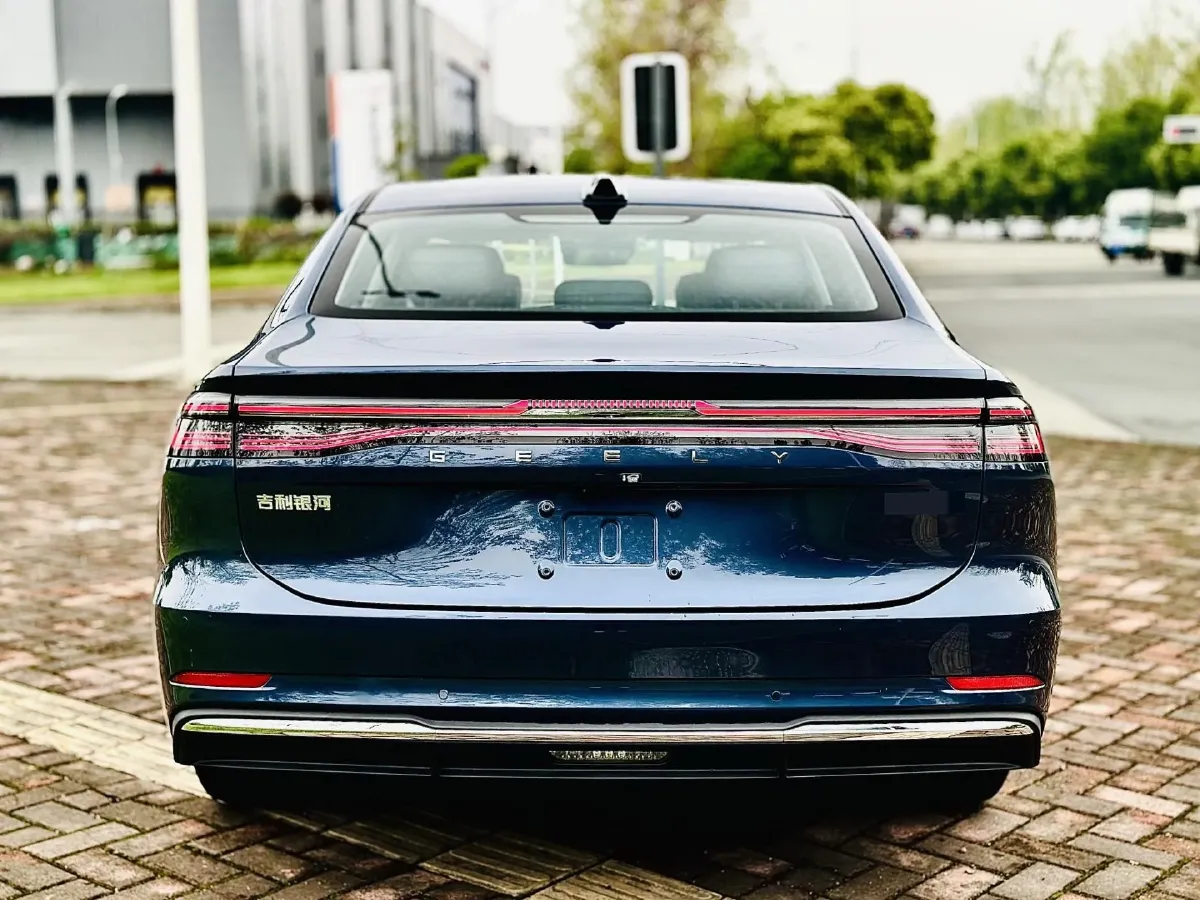 2025 Geely Galaxy A7 1.5L 112HP L4 1DHT PHEV,autocango,china used car exporter,china ev exporter,chinese used car exporter,chinese used ev exporter