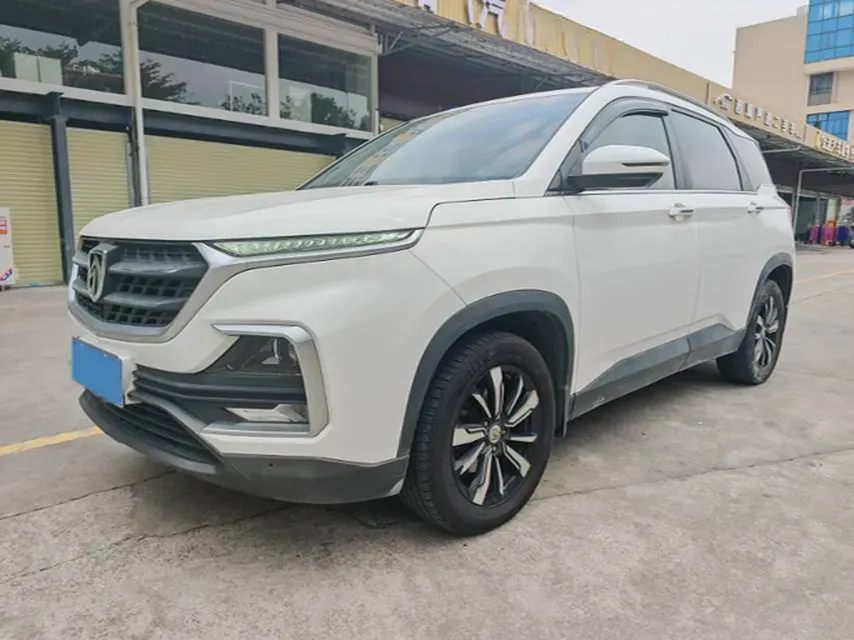 2018 BaoJun 530 1.5T 150HP L4 6MT,autocango,china used car exporter,china ev exporter,chinese used car exporter,chinese used ev exporter