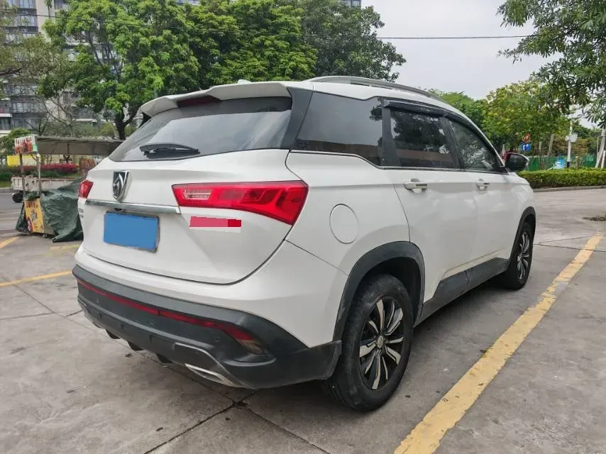 2018 BaoJun 530 1.5T 150HP L4 6MT,autocango,china used car exporter,china ev exporter,chinese used car exporter,chinese used ev exporter