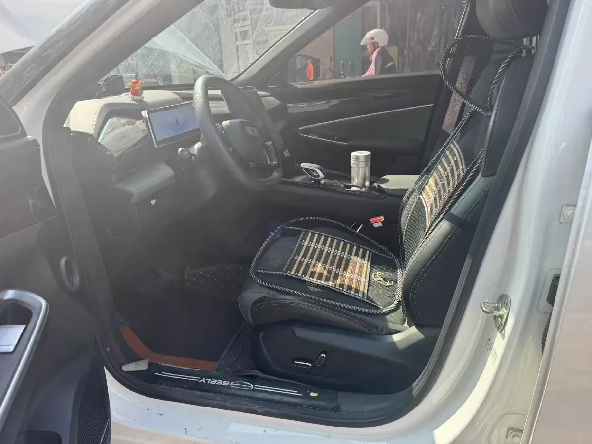 2024 Geely Azkarra 1.5T 181HP L4 7DCT,autocango,china used car exporter,china ev exporter,chinese used car exporter,chinese used ev exporter