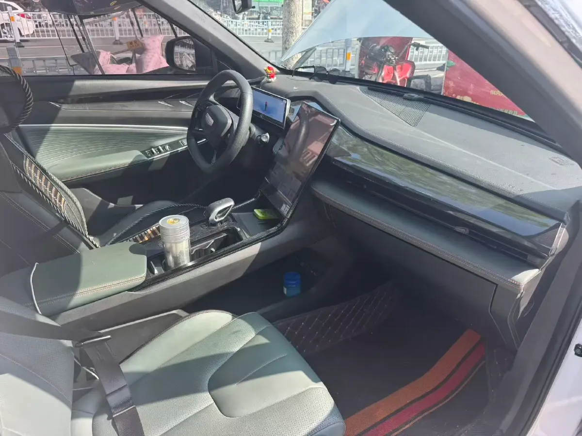 2024 Geely Azkarra 1.5T 181HP L4 7DCT,autocango,china used car exporter,china ev exporter,chinese used car exporter,chinese used ev exporter