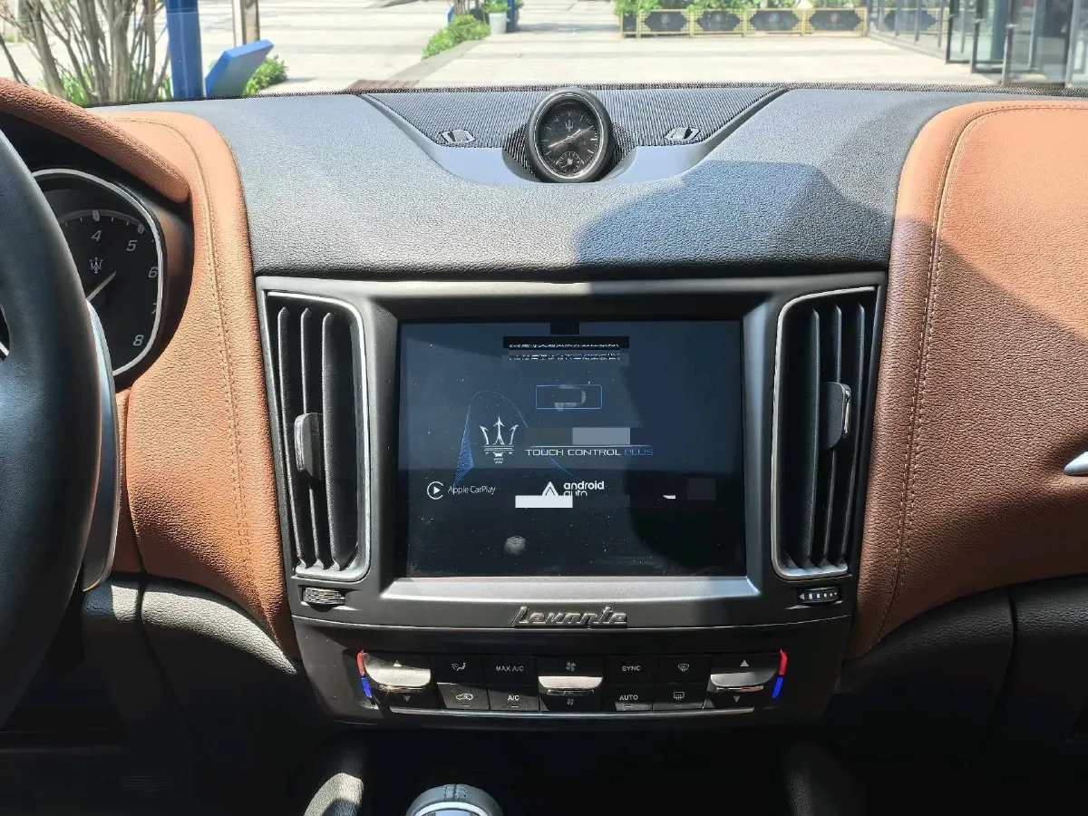 2018 Maserati Levante 3.0T 350HP V6 8AT,autocango,china used car exporter,china ev exporter,chinese used car exporter,chinese used ev exporter