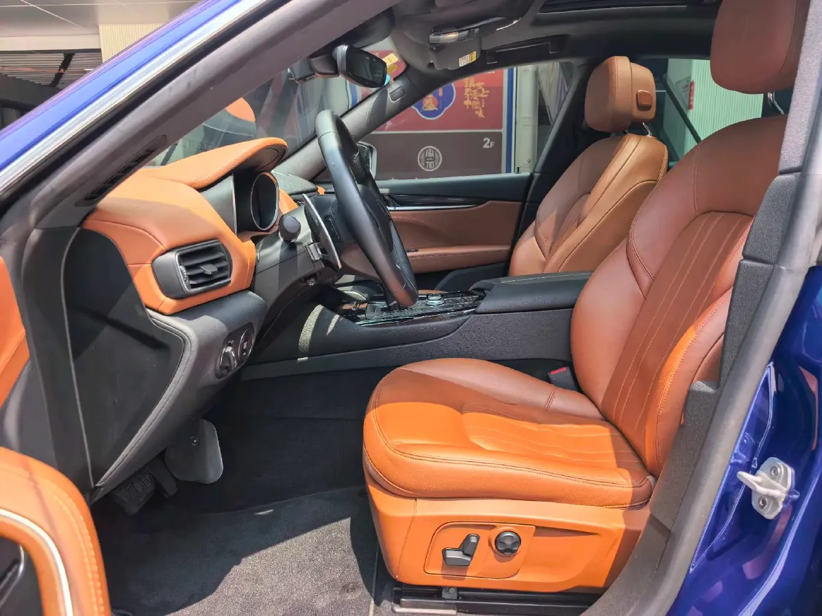 2018 Maserati Levante 3.0T 350HP V6 8AT,autocango,china used car exporter,china ev exporter,chinese used car exporter,chinese used ev exporter