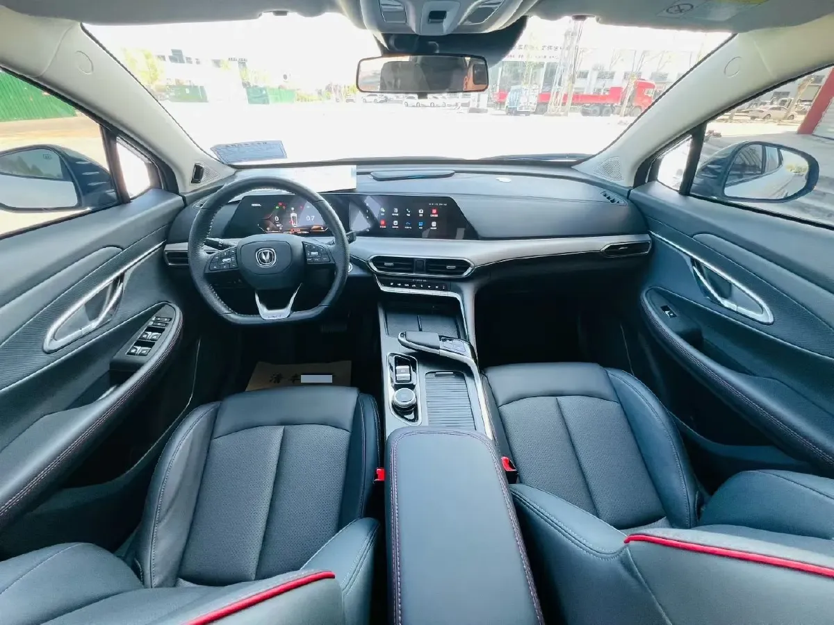 2020 ChangAn UNI-T 1.5T 180HP L4 7DCT,autocango,china used car exporter,china ev exporter,chinese used car exporter,chinese used ev exporter