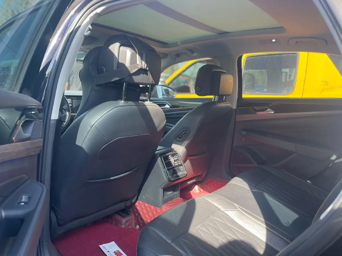 2019 Volkswagen Passat 2.0T 186HP L4 7DCT,autocango,china used car exporter,china ev exporter,chinese used car exporter,chinese used ev exporter