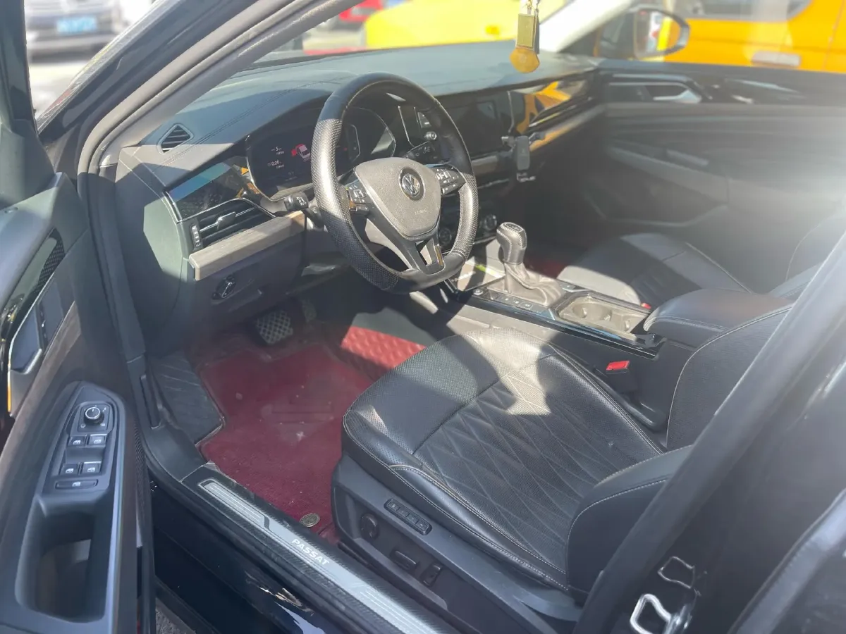 2019 Volkswagen Passat 2.0T 186HP L4 7DCT,autocango,china used car exporter,china ev exporter,chinese used car exporter,chinese used ev exporter