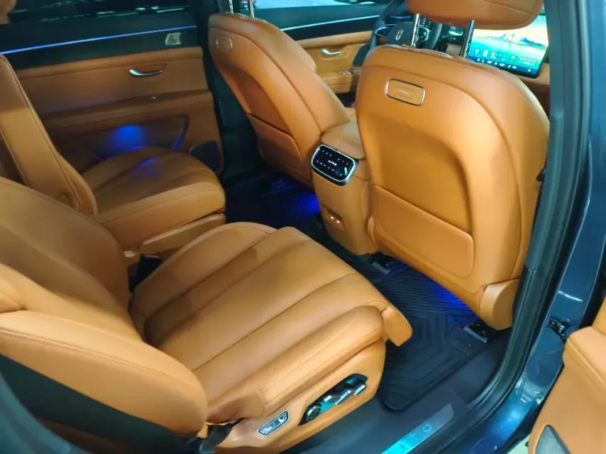 2024 AITO AITO M7 1.5T 152HP L4 REEV 42KWH,autocango,china used car exporter,china ev exporter,chinese used car exporter,chinese used ev exporter