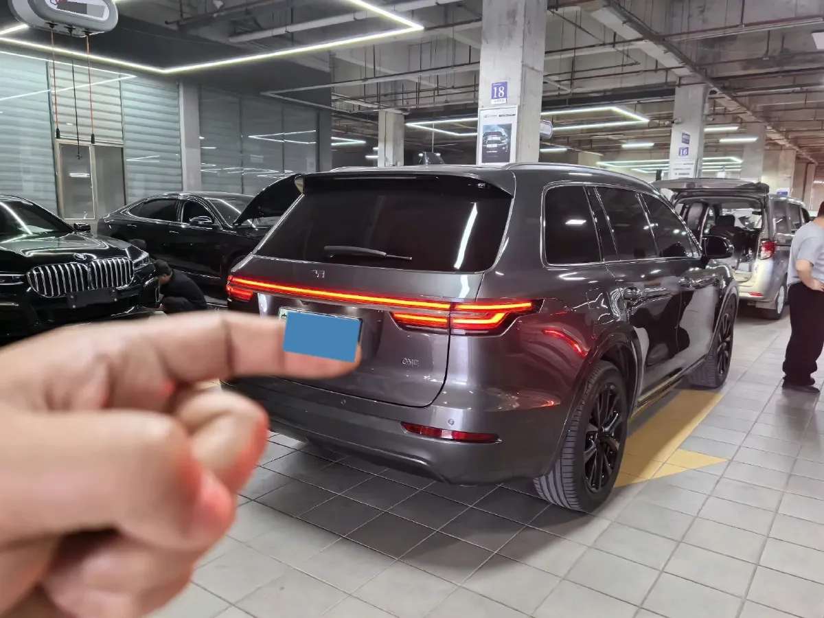 2021 Li ONE Range Extended 131HP REEV 40.5KWH,autocango,china used car exporter,china ev exporter,chinese used car exporter,chinese used ev exporter