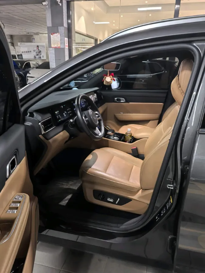 2021 Li ONE Range Extended 131HP REEV 40.5KWH,autocango,china used car exporter,china ev exporter,chinese used car exporter,chinese used ev exporter