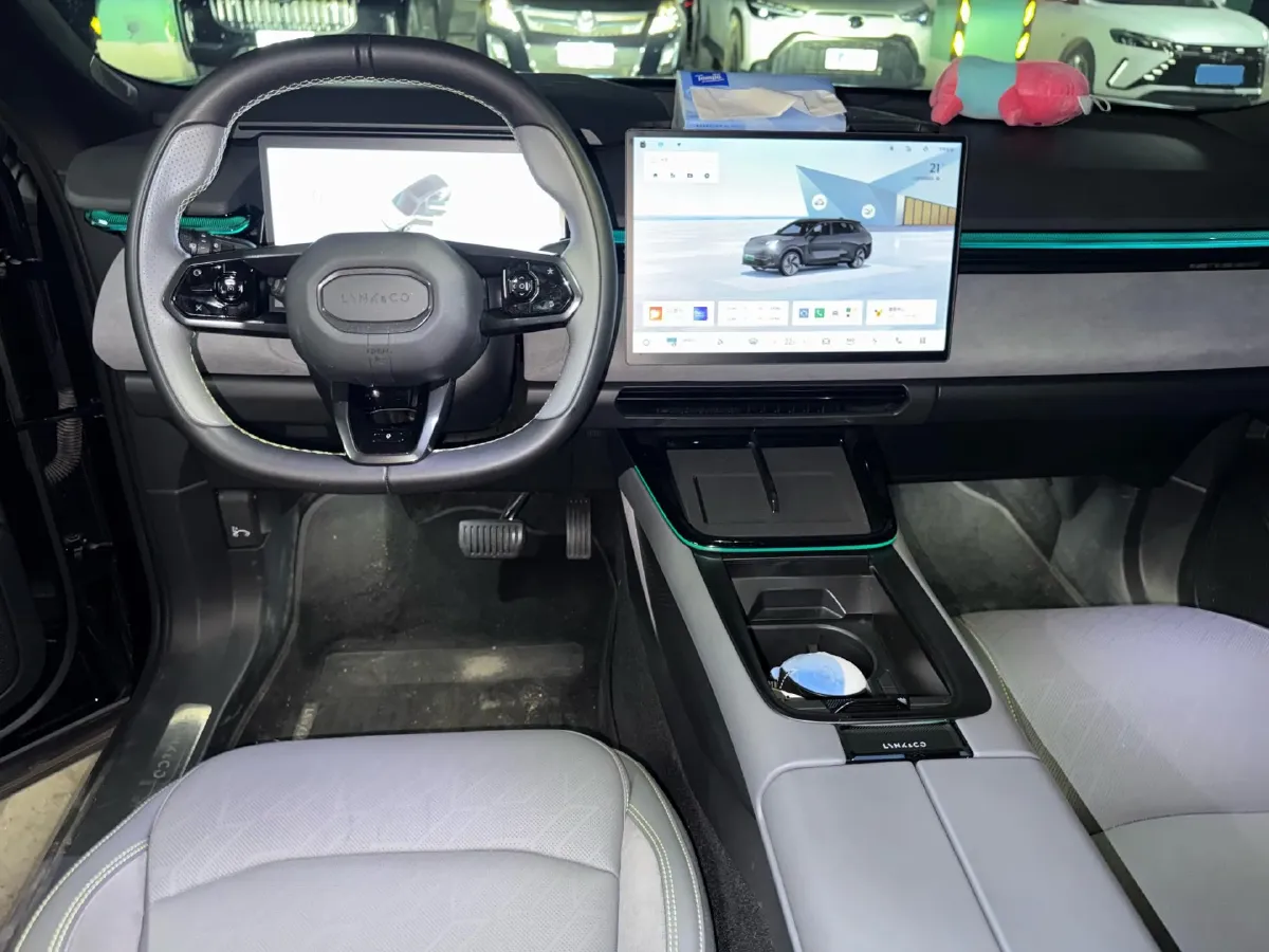 2025 LYNK&CO 08 EM-P 1.5T 163HP L4 3DHT PHEV 21.2KWH,autocango,china used car exporter,china ev exporter,chinese used car exporter,chinese used ev exporter