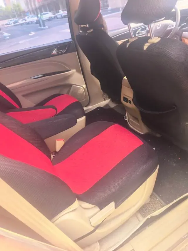 2016 BaoJun 730 1.5L 112HP L4 5MT,autocango,china used car exporter,china ev exporter,chinese used car exporter,chinese used ev exporter