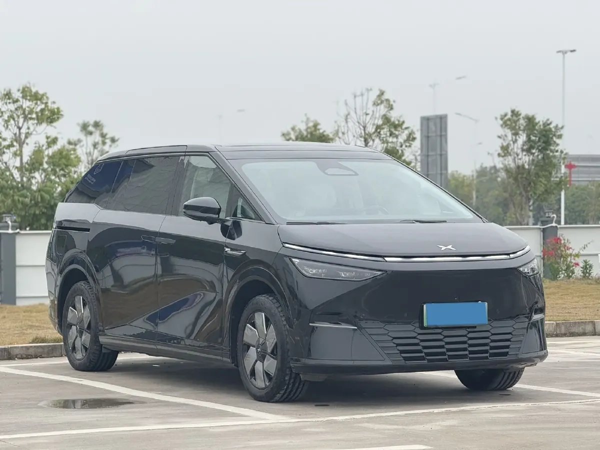 2024 Xpeng X9 BEV 84.5KWH,autocango,china used car exporter,china ev exporter,chinese used car exporter,chinese used ev exporter