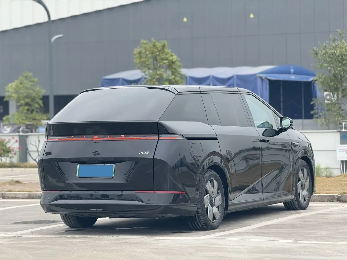 2024 Xpeng X9 BEV 84.5KWH,autocango,china used car exporter,china ev exporter,chinese used car exporter,chinese used ev exporter