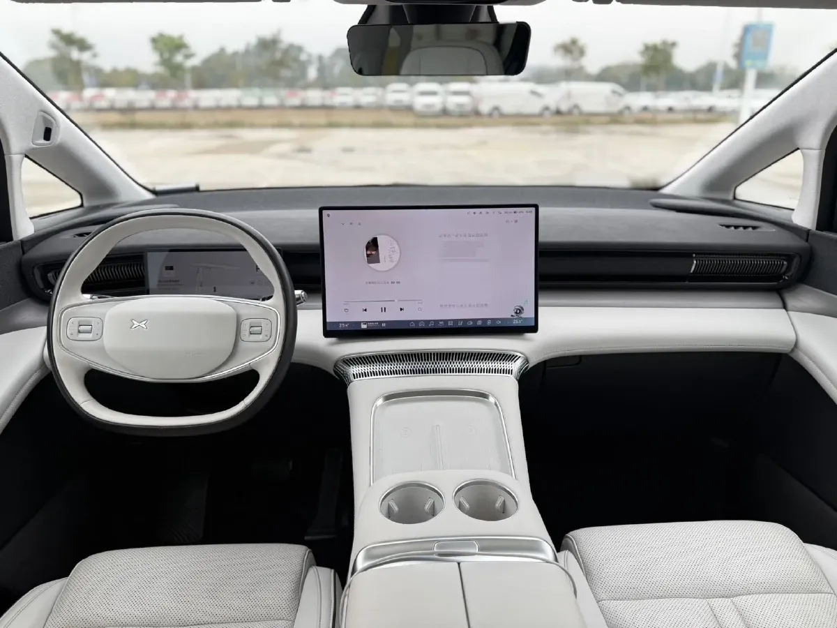 2024 Xpeng X9 BEV 84.5KWH,autocango,china used car exporter,china ev exporter,chinese used car exporter,chinese used ev exporter