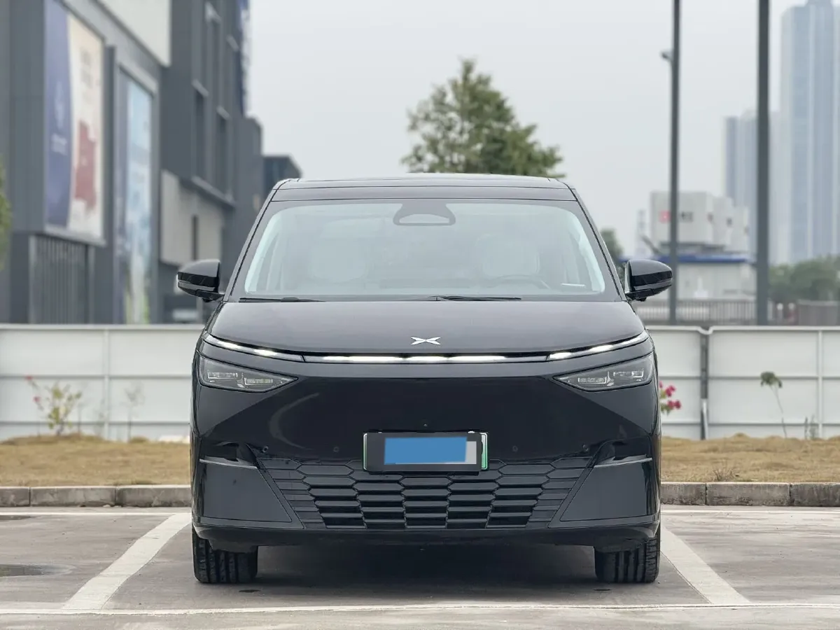 2024 Xpeng X9 BEV 84.5KWH,autocango,china used car exporter,china ev exporter,chinese used car exporter,chinese used ev exporter