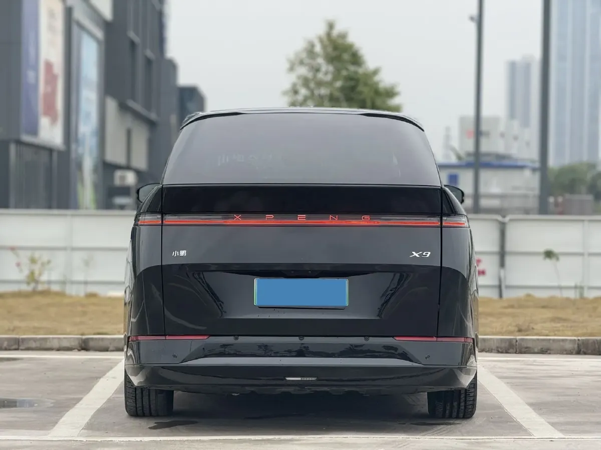 2024 Xpeng X9 BEV 84.5KWH,autocango,china used car exporter,china ev exporter,chinese used car exporter,chinese used ev exporter